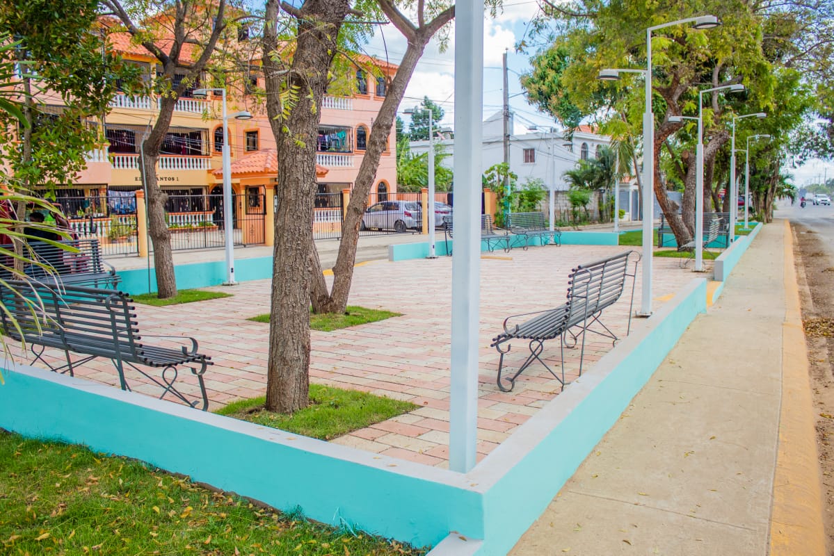 Con una inversión de RD$1,800,000.00 Ayuntamiento de SPM inaugura parque en Villa Cesarina