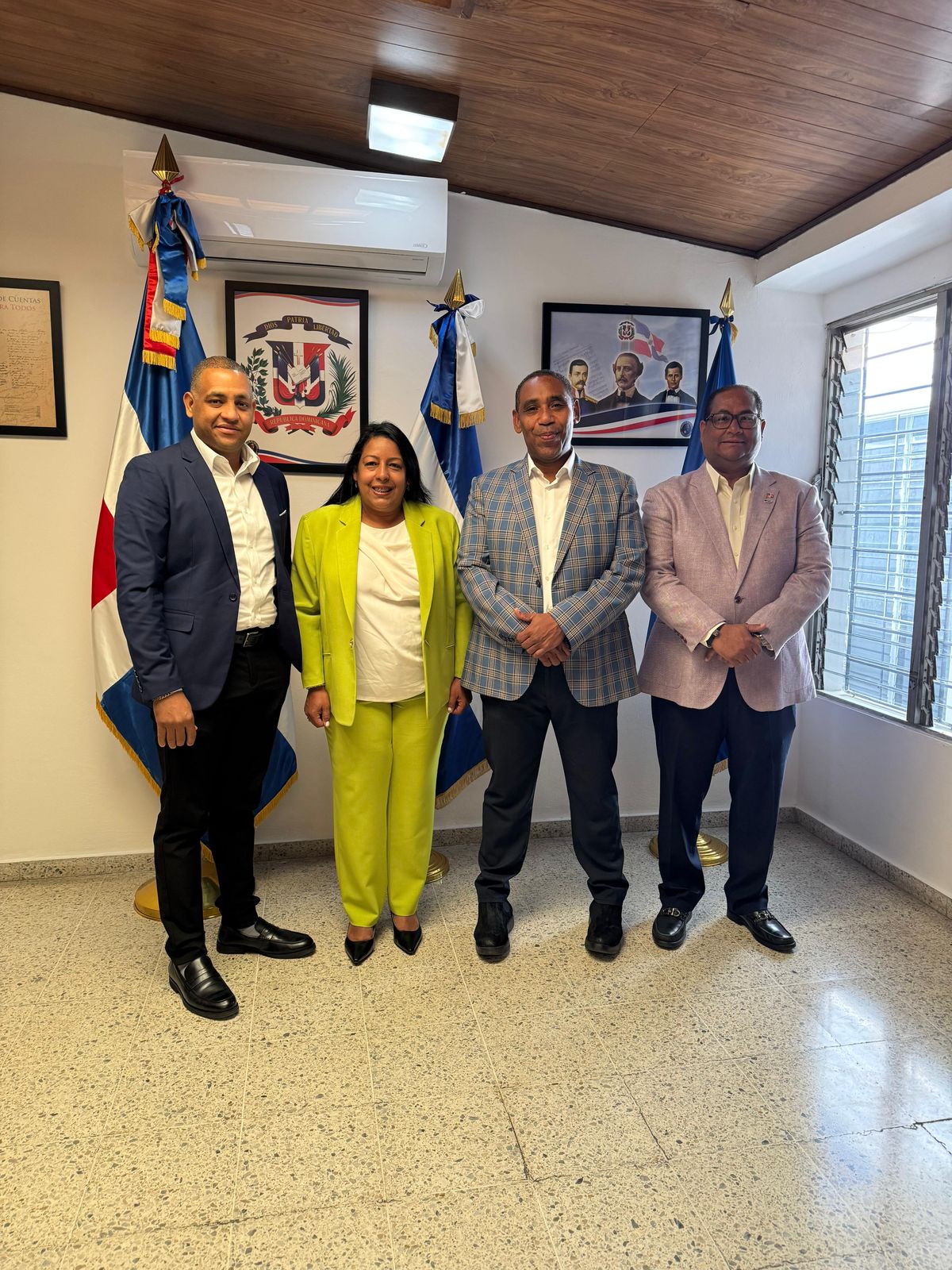 Decana de Unicaribe destaca compromiso del alcalde Rafa Ortiz con la formación municipal