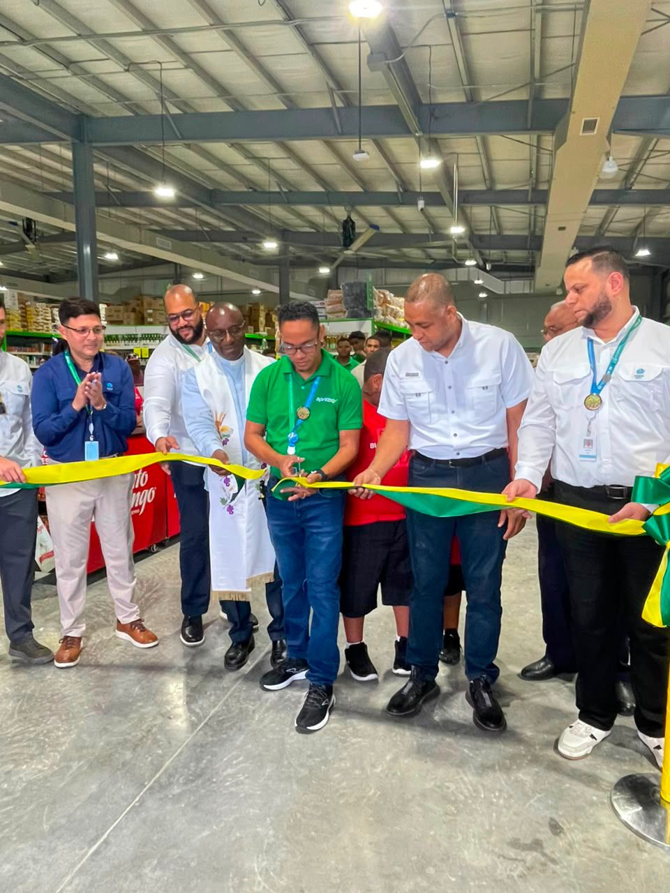 Aprezio inaugura su segundo supermercado en San Pedro de Macorís; alcalde Raymundo Ortiz valora inversión y crecimiento económico