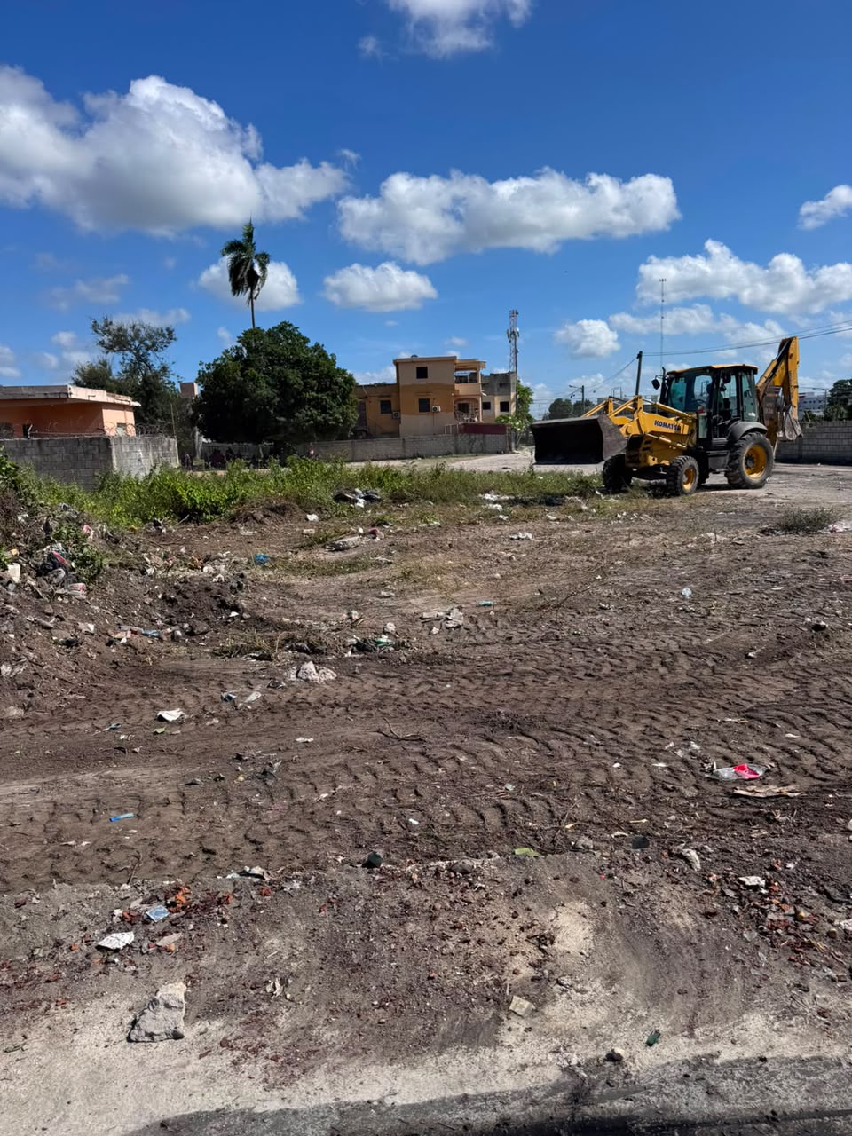 Ayuntamiento de San Pedro de Macorís elimina vertedero improvisado en Placer Bonito